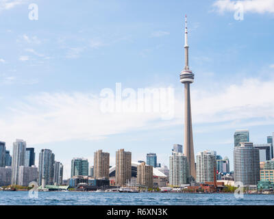 Toronto Downtown. Viste della CN Tower, Roger Center e altri edifici famosi Foto Stock