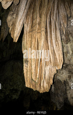La grotta del diavolo parco dello stato sottolineato stalagmiti formazioni sotterranee Brasile in ambienti interni Foto Stock