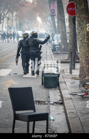 Lione, Francia. 7 Dic 2018. Durante la dimostrazione vi sono stati scontri con la polizia Credito: FRANCK CHAPOLARD/Alamy Live News Foto Stock