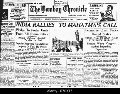 Prima pagina del giornale Bombay Chronicle, Mahatma Gandhi fast news, India, 15 gennaio 1948, vecchia immagine del 1900 vintage Foto Stock