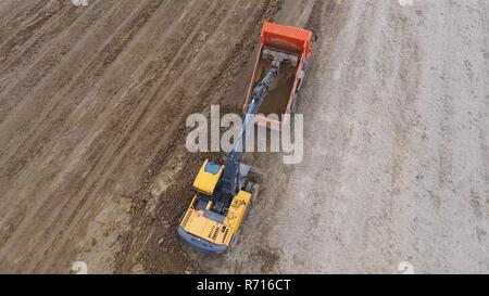 Costruzione di strade e di gasdotti di trasporto. Costruzione del sito. Macchinari da costruzione Foto Stock