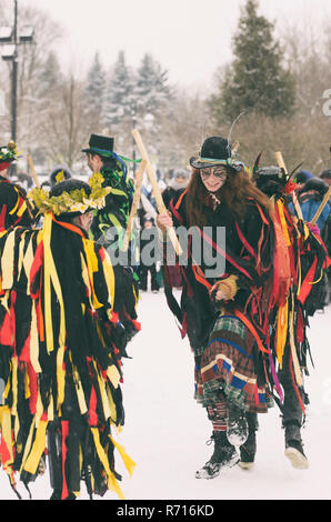 San Pietroburgo (Tsarskoe Selo), Russia - 18 Febbraio 2018: stilizzata celebrazione della festa di San Patrizio durante la vacanza russo Maslenitsa con dan Foto Stock