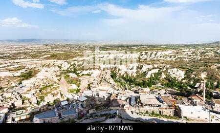 Vista panoramica del monte terre attorno a Uchisar Foto Stock