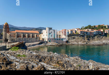 Francia, Pirenei orientali, Cote Vermeille, Collioure, Notre Dame des Anges la chiesa e il quartiere Moure // Francia, Pyrénées-Orientales (66), costa V Foto Stock