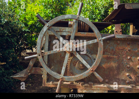 Rusty metallico macchina industriale parti closeup photo Foto Stock