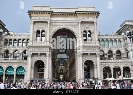 Ingresso alla Galleria Vittorio Emanuele II Foto Stock