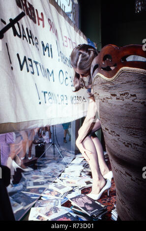 Helga und die Nordlichter, episodio: Heiße Ware für Kenner, Fernsehserie, Deutschland 1984, Regie: Marcus Scholz, Darsteller: Helga Feddersen Foto Stock