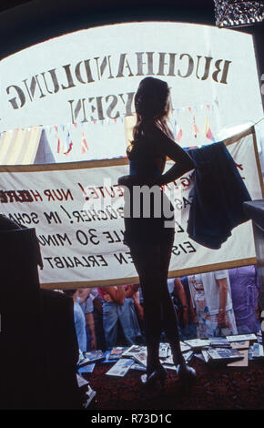 Helga und die Nordlichter, episodio: Heiße Ware für Kenner, Fernsehserie, Deutschland 1984, Regie: Marcus Scholz, Darsteller: Helga Feddersen Foto Stock