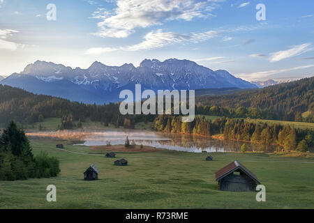 Geroldsee presso sunrise in Baviera Europa Foto Stock