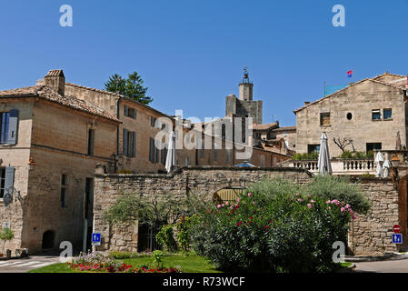 Nei pressi del castello di ducato di UZES, Gard, Occitanie, Languedoc-Roussillon, Francia, Europa Foto Stock