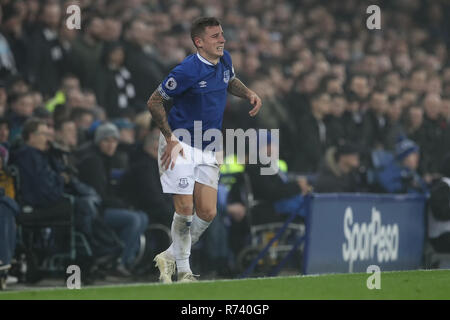 Liverpool, Regno Unito. Mercoledì 5 dicembre 2018. Lucas Digne di Everton durante il match di Premier League fra Newcastle United e Everton a Goodison Park di Liverpool. (Credit: MI News & Sport | Alamy News) Foto Stock