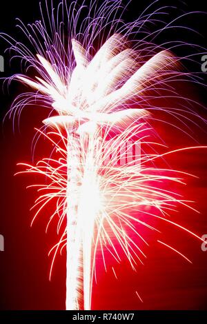 Fuochi d'artificio a Sidmouth regata. East Devon, Regno Unito. Estate 2018 Foto Stock