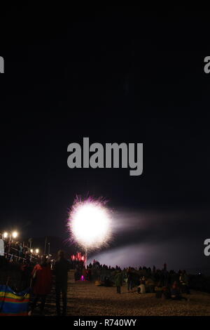 Fuochi d'artificio a Sidmouth regata. East Devon, Regno Unito. Estate 2018 Foto Stock