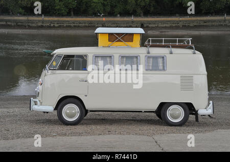 1967 VolksWagen Devon splitscreen camper Foto Stock