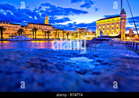 Split waterfront landmarks vista serale Foto Stock