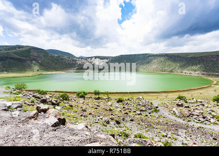 Panorama di Narligol Crater Lake in Cappadocia Foto Stock