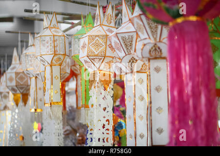 Lanterne di carta in Yee-peng festival ,ChiangMai Thailandia Foto Stock