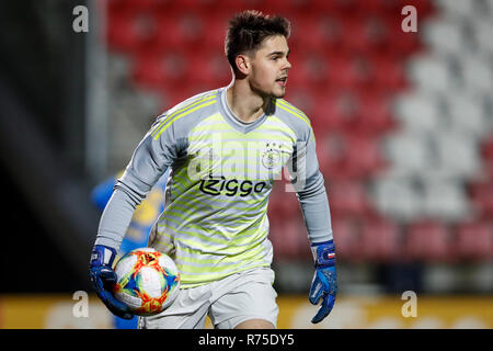 AMSTERDAM , 07-12-2018 , Sportpark De Toekomst , olandese , calcio Keuken Kampioen divisie , Stagione 2018 / 2019. Jong Ajax portiere Dominik Kotarski durante il match Jong Ajax vs TOP Oss Foto Stock