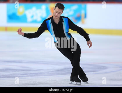 Zagabria, Croazia. Il 7 dicembre, 2018. Jason Brown di USA esegue durante gli uomini pattinaggio gratuito presso l'ISU Golden Spin di Zagabria 2018 a Zagabria in Croazia, il 7 dicembre, 2018. Credito: Marko Prpic/Xinhua/Alamy Live News Foto Stock