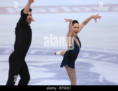 Zagabria, Croazia. Il 7 dicembre, 2018. Deanna Stellato Dudek (R) e Nathan Bartholomay degli Stati Uniti eseguire durante le coppie pattinaggio gratuito presso l'ISU Golden Spin di Zagabria 2018 a Zagabria in Croazia, il 7 dicembre, 2018. Credito: Marko Prpic/Xinhua/Alamy Live News Foto Stock