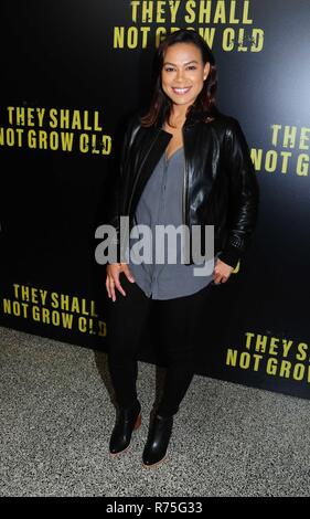 Los Angeles, Stati Uniti d'America. 07Th Dec, 2018. L'attrice Toni Trucks assiste WingNuts Films screening speciale di 'non devono crescere vecchio" il 7 dicembre 2018 a Linwood Dunn Theatre di Los Angeles, California. Credito: Barry re/Alamy Live News Foto Stock