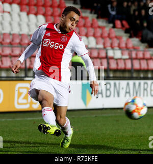 AMSTERDAM , 07-12-2018 , Sportpark De Toekomst , olandese , calcio Keuken Kampioen divisie , Stagione 2018 / 2019. Jong Ajax player Sergino Dest durante il match Jong Ajax vs TOP Oss Foto Stock