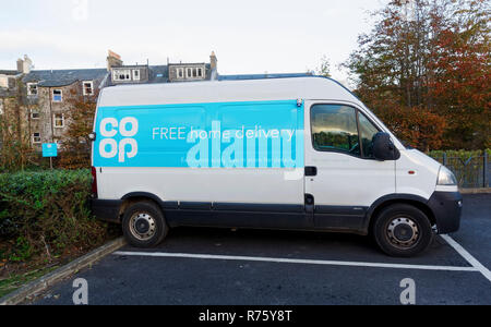 Co-op home delivery van in Rothesay, Isle of Bute, Scozia Foto Stock