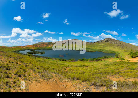 Rano Raraku Crater Lake, il Parco Nazionale di Rapa Nui, Sito Patrimonio Mondiale dell'Unesco, l'isola di pasqua, Cile Foto Stock