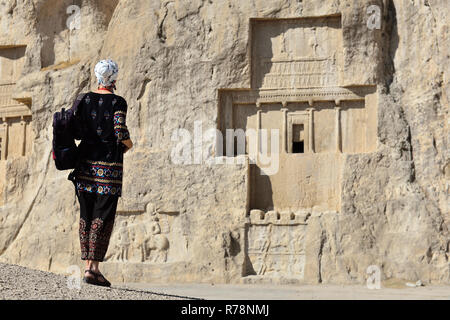 Iran, Prospective tomba di Dario I di Persia in antiche Naqsh-e Rustam necropoli nella pars Foto Stock