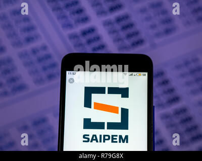 La Saipem logo azienda vede visualizzato sul telefono intelligente. Foto Stock