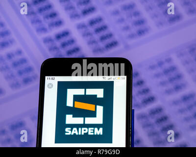 La Saipem logo azienda vede visualizzato sul telefono intelligente. Foto Stock