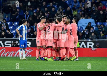 Barcellona, Spagna. 8 Dic 2018. I giocatori del FC Barcelona celebra un obiettivo durante il campionato spagnolo, la liga, la partita di calcio tra FC Barcelona e il RCD Espanyol su dicembre 08, 2018 a Cornella El Prat stadium di Barcellona, Spagna Cordon Premere Credito: CORDON PREMERE/Alamy Live News Foto Stock