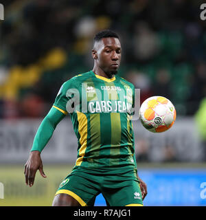 L'AIA - ADO - Graafschap , Calcetto , Stagione 2018/2019 , Eredivisie , Cars jeans Stadium , 08-12-2018 , lettore ADO Elson Hooi sulla palla durante il gioco ADO - Graafschap . Foto Stock