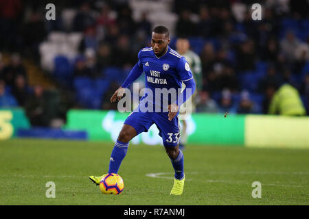 Cardiff, Regno Unito. 8 Dic 2018. Junior Hoilett di Cardiff City in azione. Premier League, Cardiff City v Southampton al Cardiff City Stadium sabato 8 dicembre 2018. Questa immagine può essere utilizzata solo per scopi editoriali. Solo uso editoriale, è richiesta una licenza per uso commerciale. Nessun uso in scommesse, giochi o un singolo giocatore/club/league pubblicazioni. pic da Andrew Orchard/Andrew Orchard fotografia sportiva/Alamy Live news Foto Stock