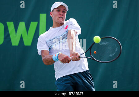 Plantation, Florida, Stati Uniti d'America. 08 Dic, 2018. Otto Virtanen, dalla Finlandia, gioca in BS18 semifinale del 2018 Orange Bowl Junior International Tennis campionati disputati a Frank Veltri Centro Tennis in piantagione, Florida, Stati Uniti d'America. Mario Houben/CSM/Alamy Live News Foto Stock