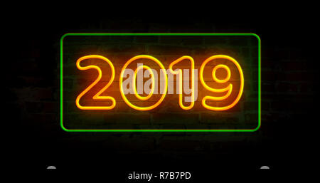 2019 anno luce al neon sul muro di mattoni in background. Incandescente grandi numeri 3D abstract 3D'illustrazione. Foto Stock