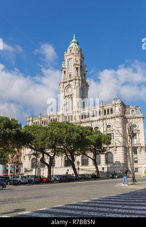 Porto, Portogallo - 19 Gennaio 2018: Porto Municipio sulla piazza Liberdade a Porto, Portogallo Foto Stock