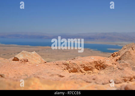 Vista del Mar Morto e le montagne della Giordania. Vista dalla fortezza di Masada in Israele. Foto Stock