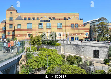 Southend negozio Debenhams shop in Royals Shopping Center con ingressi su high street in vacanza balneare Southend on Sea Essex REGNO UNITO Foto Stock