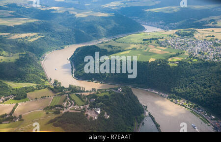 Volare sopra il fiume Reno Foto Stock