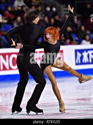 Vancouver, Canada. L'8 dicembre, 2018. Tiffani Zago (R) e Jonathan Guerreiro della Russia competere nella Senior danza su ghiaccio Danza libera al pattinaggio internazionale dell'Unione (ISU) Grand Prix di Pattinaggio di Figura finale in Vancouver, Canada, il 8 dicembre 2018. Credito: Andrew Soong/Xinhua/Alamy Live News Foto Stock