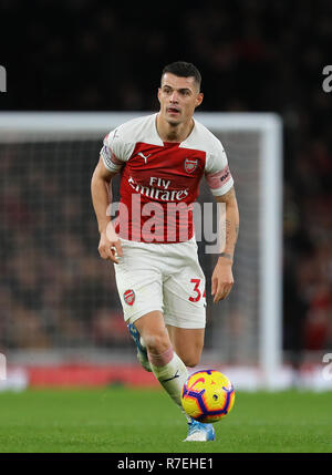 Londra, Regno Unito. 8 Dic 2018. Granit Xhaka di Arsenal - Arsenal V Huddersfield Town, Premier League, Emirates Stadium, Londra (Holloway) - 8 Dicembre 2018 solo uso editoriale - DataCo restrizioni si applicano Credito: Giornata immagini limitata/Alamy Live NewsEditorial utilizzare solo, è richiesta una licenza per uso commerciale. Nessun uso in scommesse, Credito: Giornata immagini limitata/Alamy Live News Foto Stock