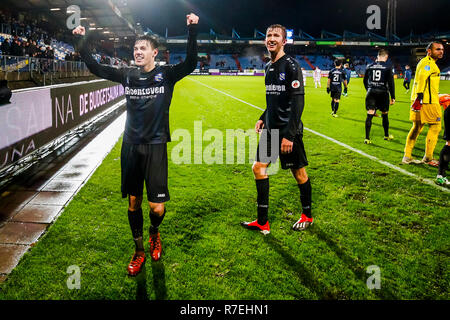 TILBURG, Willem II - SC Heerenveen 1-5, calcio, Eredivisie, stagione 2018-2019, 08-12-2018, Koning Willem II Stadium, Heerenveen giocatori in festa dopo la partita, SC Heerenveen player Mitchell van Bergen (L), SC Heerenveen player Michel Vlap (M) Foto Stock