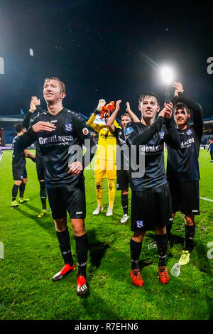 TILBURG, Willem II - SC Heerenveen 1-5, calcio, Eredivisie, stagione 2018-2019, 08-12-2018, Koning Willem II Stadium, Heerenveen giocatori in festa dopo la partita, SC Heerenveen player Michel Vlap (L), SC Heerenveen player Mitchell van Bergen (R) Foto Stock