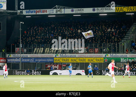 ZWOLLE, 08-12-2018, MAC3Park Stadium, stagione 2018 / 2019, olandese Eredivisie, Ajax tifosi durante la partita PEC Zwolle - Ajax 1-4. Foto Stock