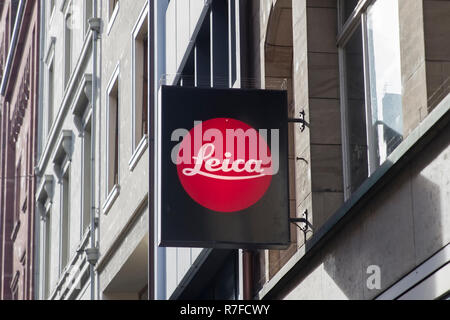 BASEL, Svizzera - 22 settembre 2018: dettaglio delle Leica Camera store a Basilea in Svizzera. è una società tedesca che produce telecamere e obiettivi Foto Stock