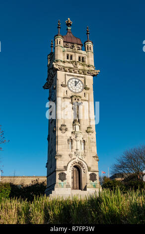 Whitehead torre dell orologio nella torre dei giardini, Bury, Lancashire. Foto Stock