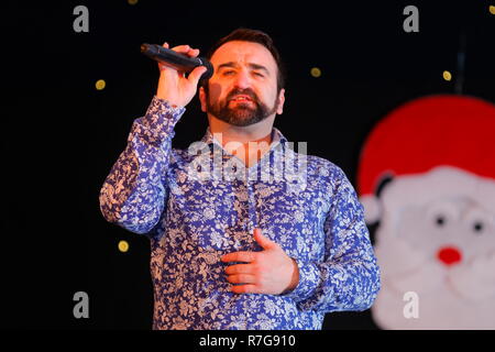 Danny Tetley effettuando in corrispondenza di Swillington minatori Club Benessere, prima di trovare la fama del fattore X talent contest nel 2018. Foto Stock