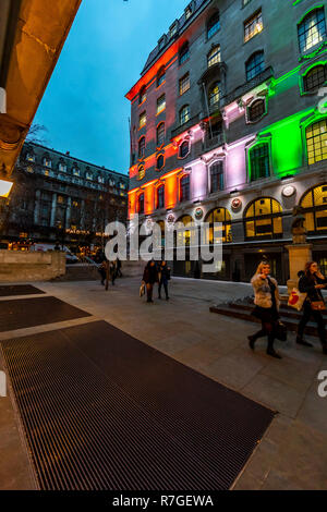 Alta commissione di India, India House e l'India, tra Aldwych e Strand. Londra. Regno Unito Foto Stock