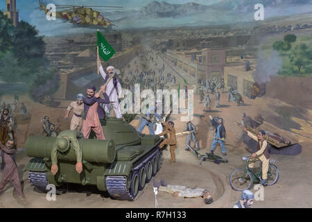 La pittura di afghani sconfiggere i sovietici nel 2010 costruito la Jihad Museum, Herat, provincia di Herat, Afghanistan Foto Stock